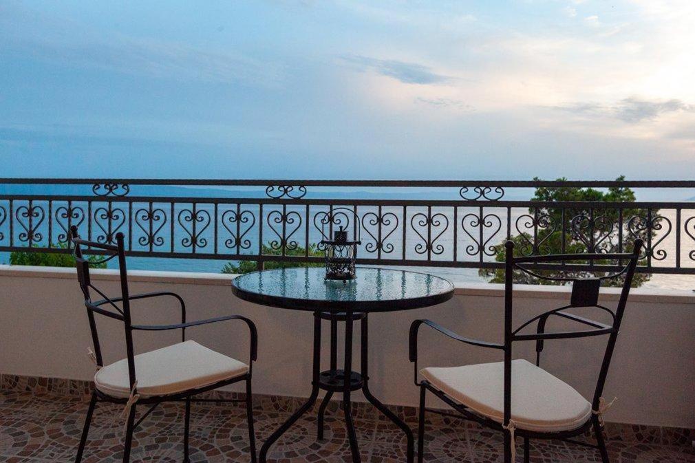 Apartmani Mirona - Tucepi Ngoại thất bức ảnh